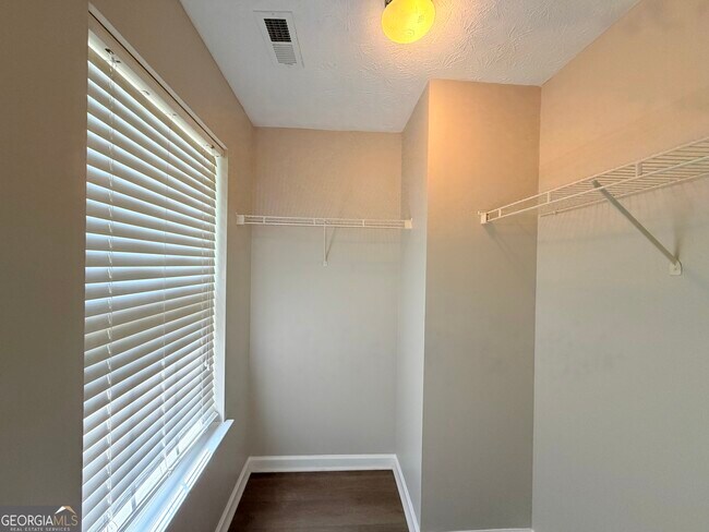 Building Photo - 3145 Waterplace Cove