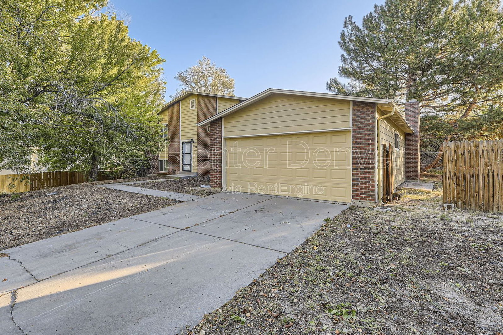 Building Photo - 3208 S Olathe Way