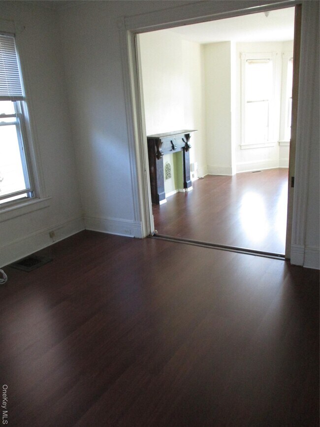 Building Photo - 33 Bay View Terrace