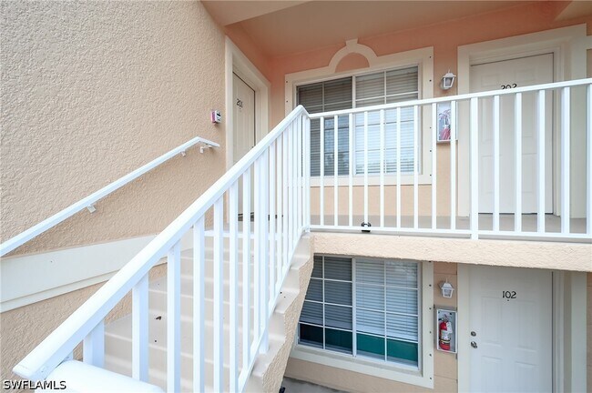 Building Photo - 26700 Rosewood Pointe Dr