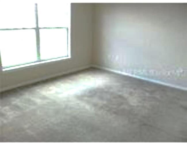 Building Photo - 3714 Palm Desert Ln