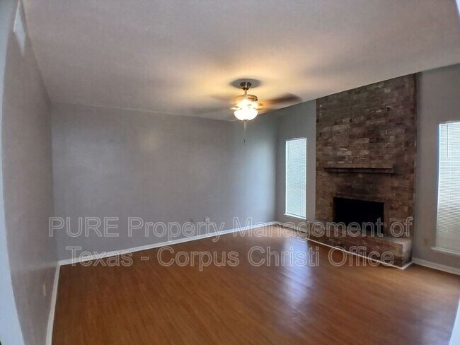 Building Photo - 5001 Middlecoff Cir