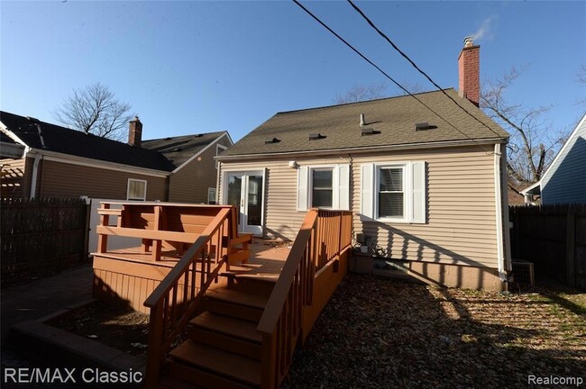 Building Photo - 3342 Prairie Ave