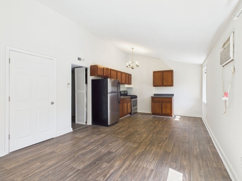 Building Photo - 3204 Midlothian Tpke