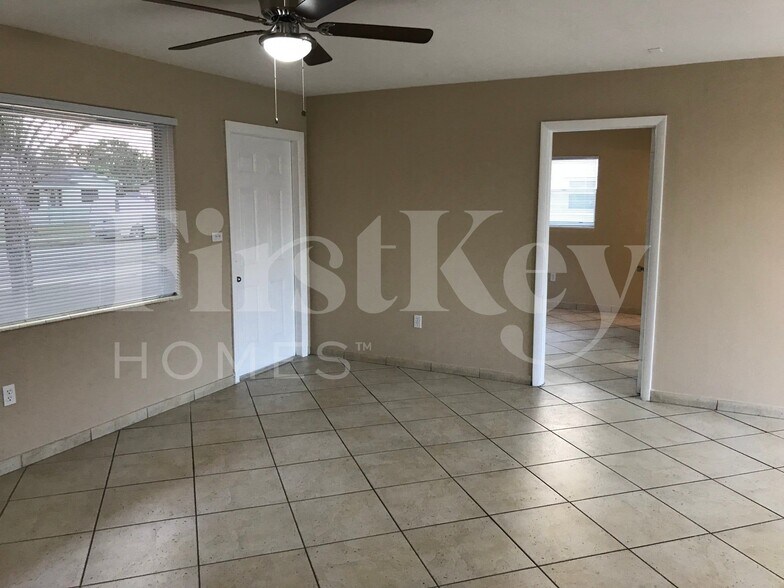 Building Photo - 2751 NW 209th Terrace