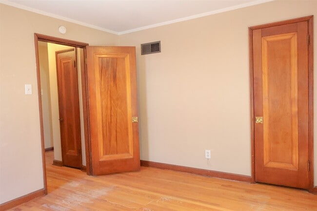 Building Photo - 1067 Melvin Dr