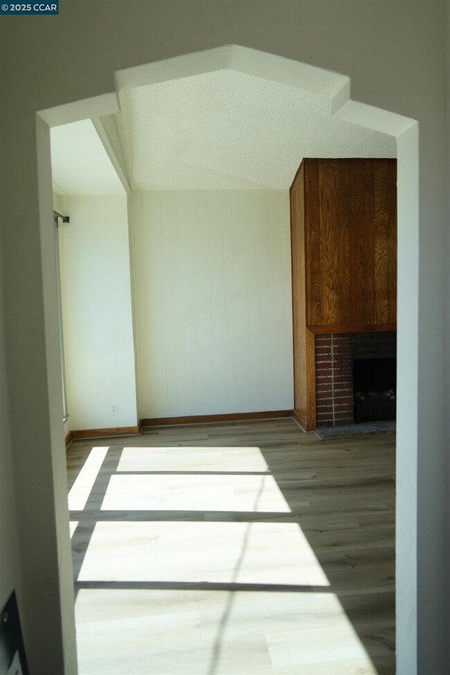 Building Photo - 158 W Moltke St