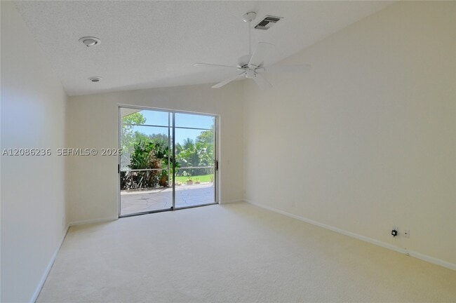 Building Photo - 11622 Creekside Dr