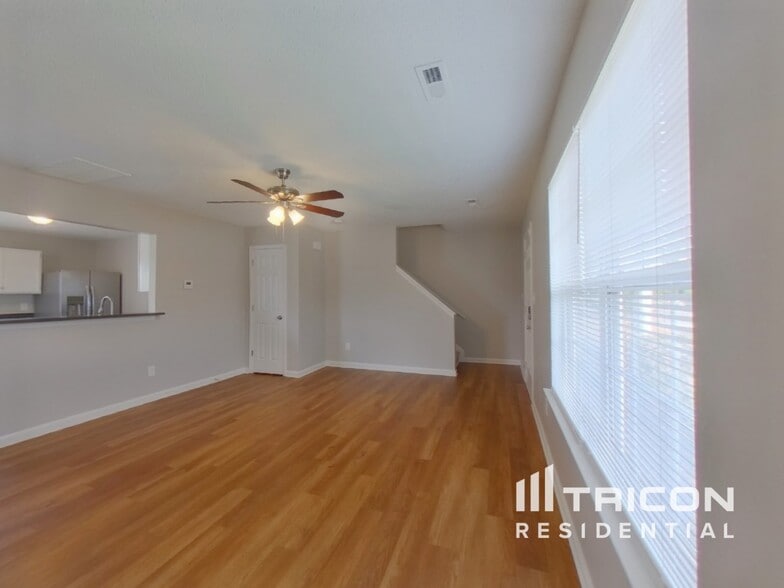 Building Photo - 11542 Stewarts Crossing Dr