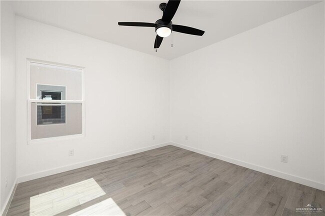Building Photo - 2609 Mockingbird Rd