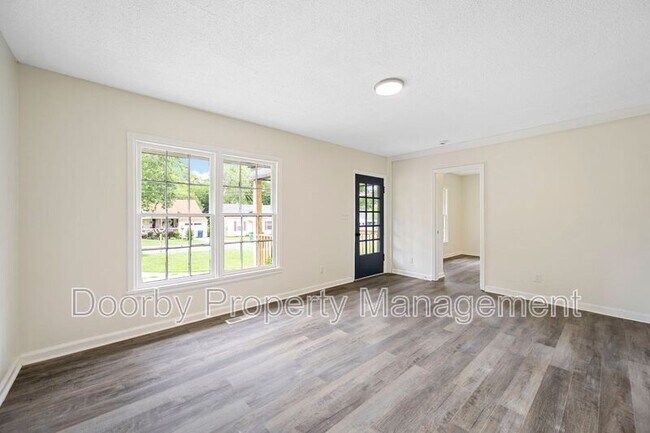 Building Photo - 5332 Oakdale Ave