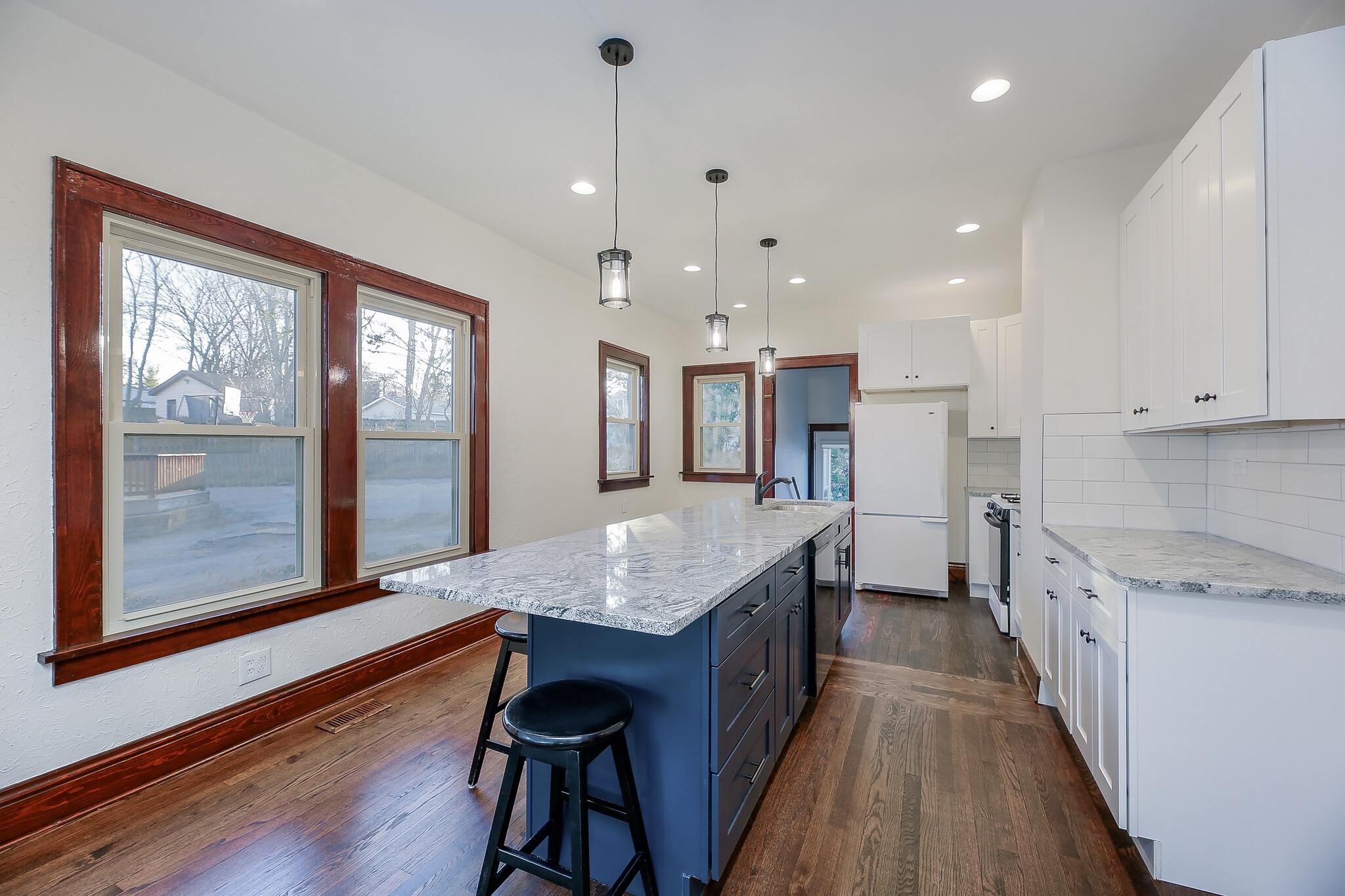 Building Photo - 720 Walnut St