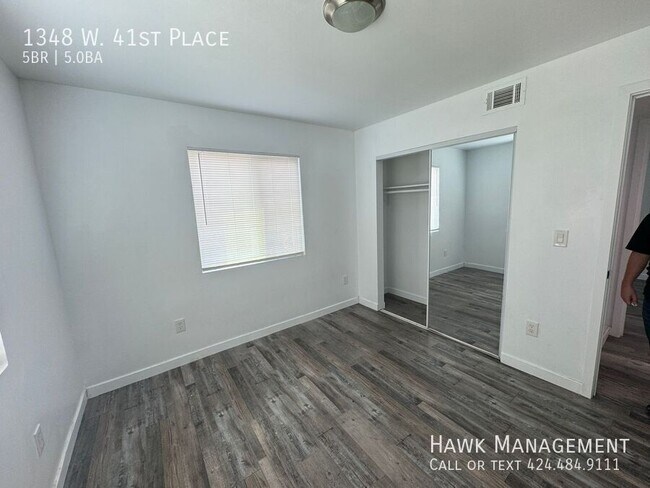 Building Photo - 1348 W 41st Pl