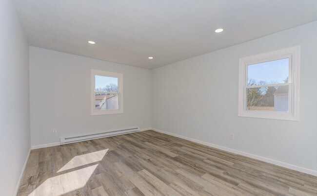 Building Photo - 128 Rockefeller Rd