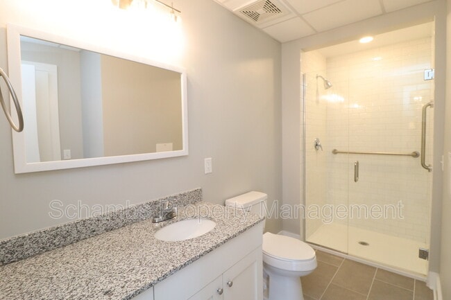 Building Photo - 145 S Main St