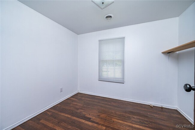 Building Photo - 4836 Burtwood Ln