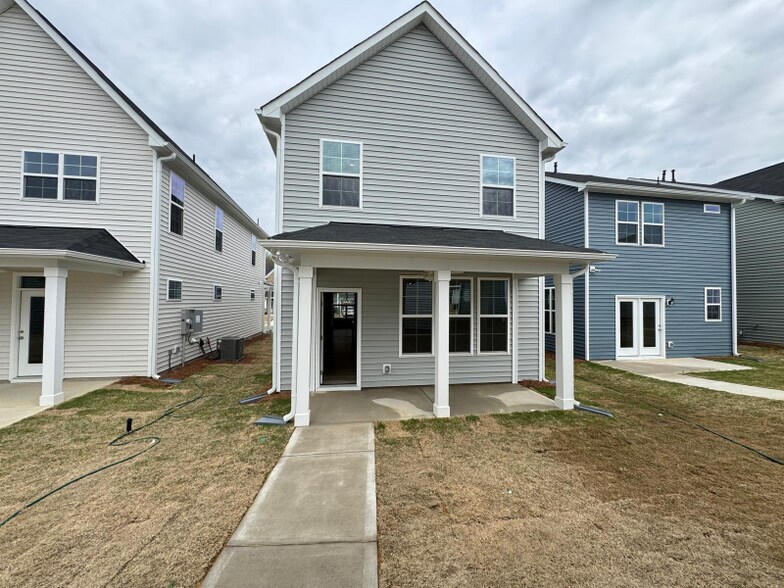 Building Photo - 127 Buckhorn Br Pk