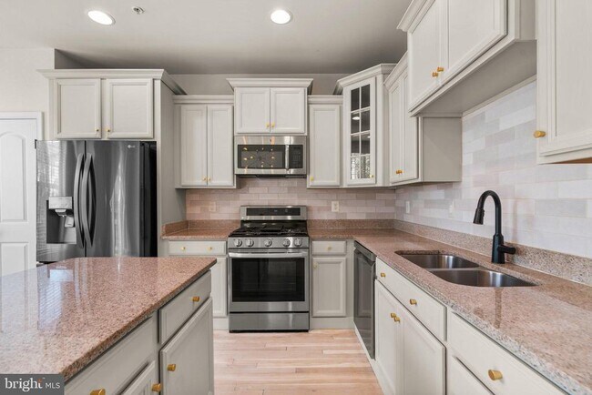 Building Photo - 8234 Carinoso Way