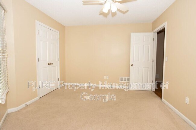 Building Photo - 2443 Doubletree Dr NW