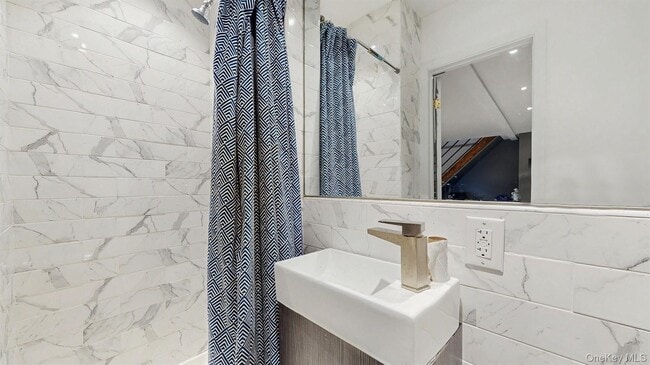 Building Photo - 17 Arthur Pl