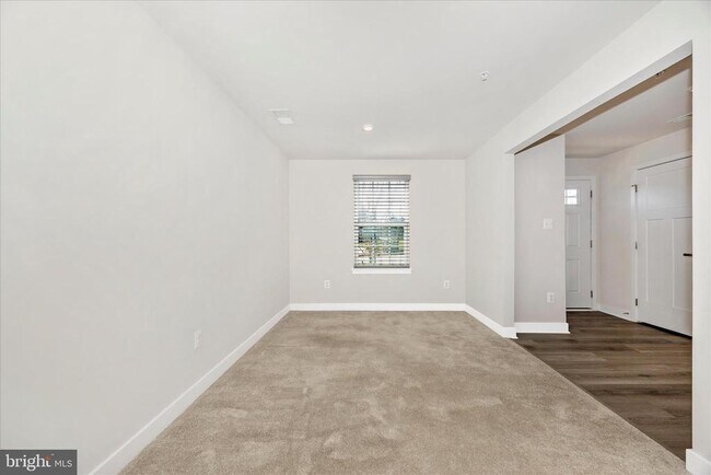 Building Photo - 195 Bel Aire Ln