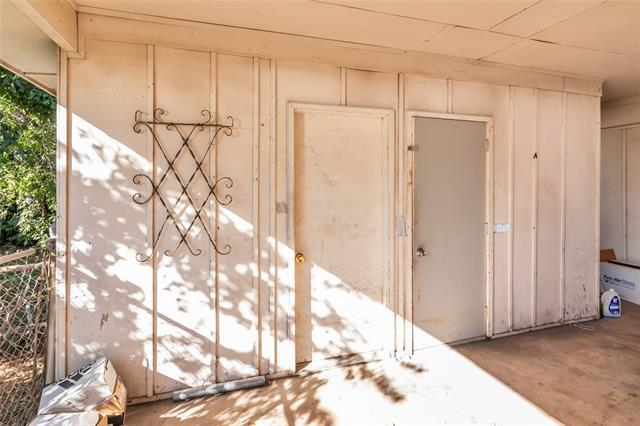 Building Photo - 805 Irwin Dr