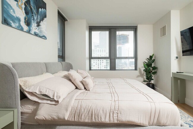 Building Photo - 677-679 Washington Street-SI ID1322145P