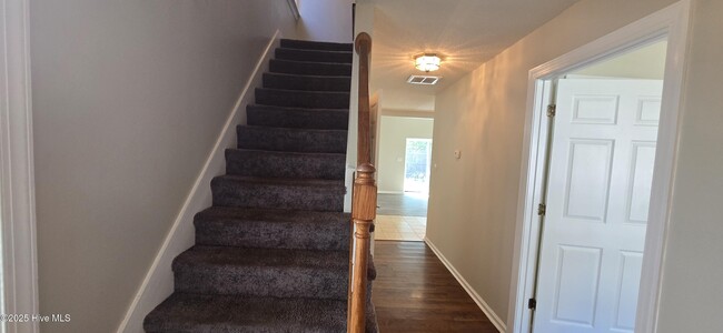 Building Photo - 3427 Westgate Dr