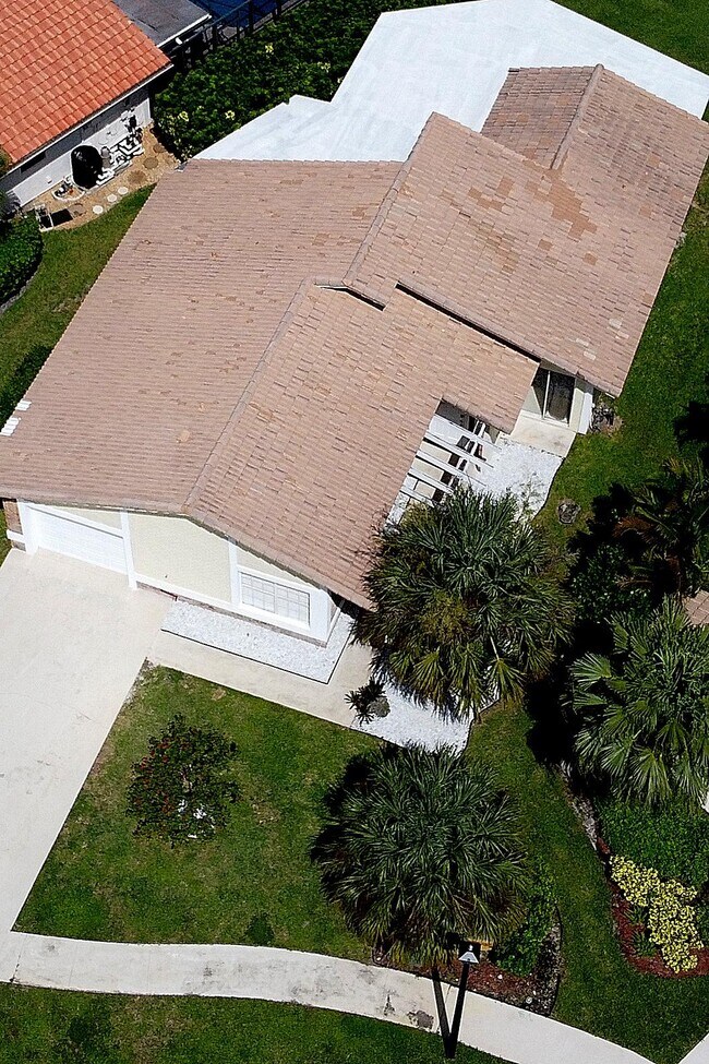 Building Photo - 19635 Back 9 Dr