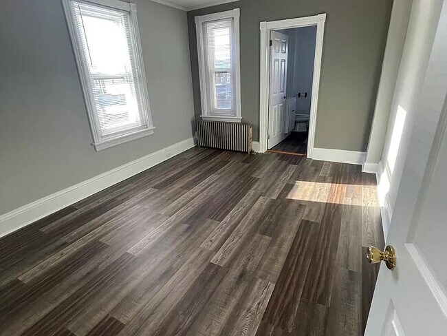 Building Photo - 47 W 17th St