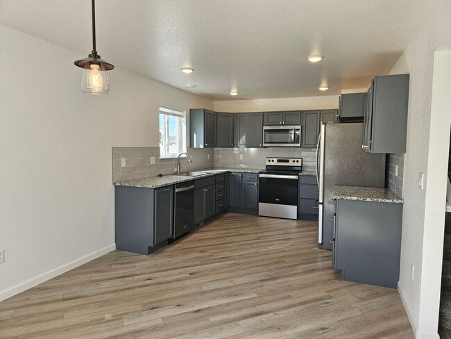 Building Photo - 901 Sonata Lane