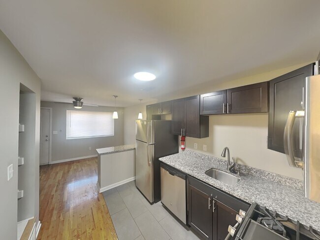 Building Photo - Lantern Square Apartments-A3