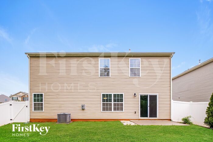 Building Photo - 308 Regan Ln