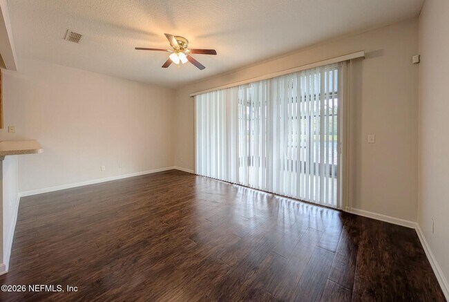 Building Photo - 5792 Sandstone Way