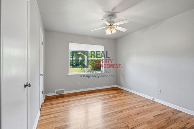 Building Photo - Updated 3-Bedroom Home with Spacious Fenced Backyard in Benbrook