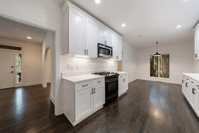 Building Photo - 3491 Roswell Rd NE