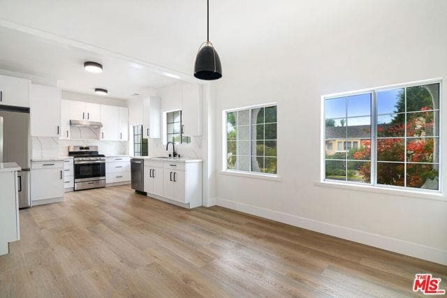 Building Photo - 6686 Drexel Ave