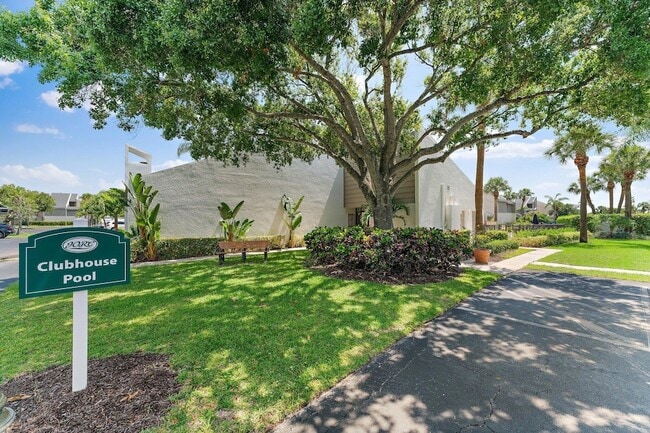 Building Photo - 1605 S US Hwy 1