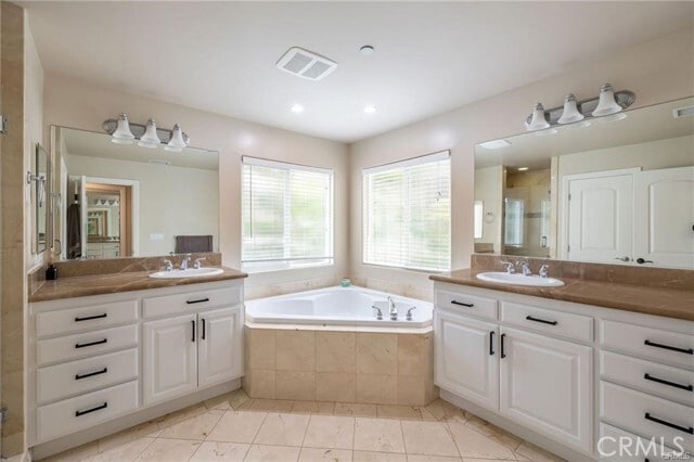 Building Photo - 307 N Broadway