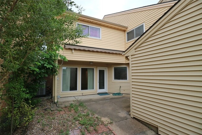 Building Photo - 9939 Kemp Forest Dr