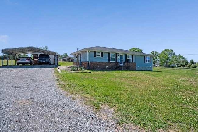 Building Photo - 427 Rome Pike