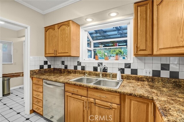 Building Photo - 1130 N Cordova St