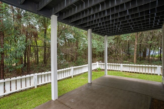 Building Photo - Home on Ladies Island