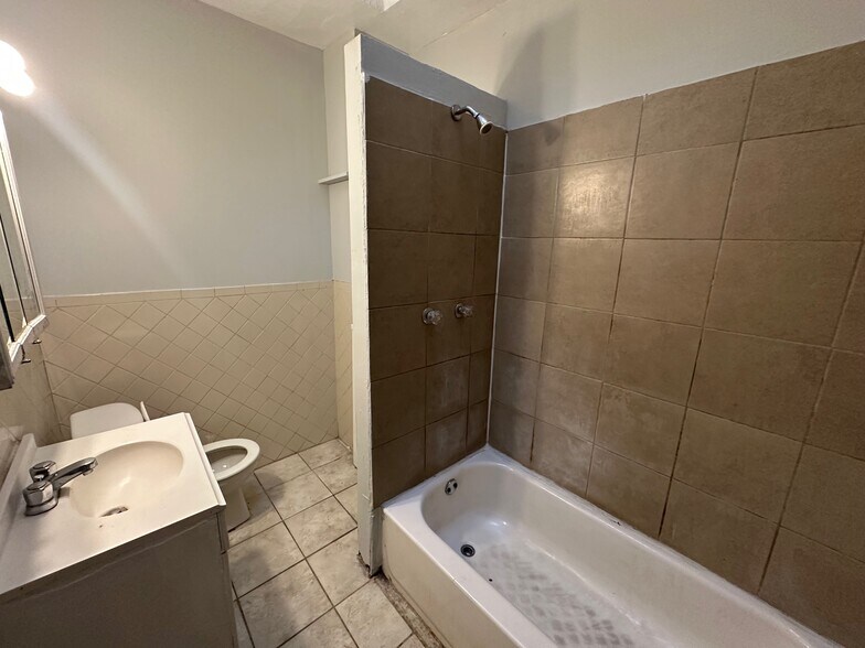 Building Photo - 4521 N 12th St