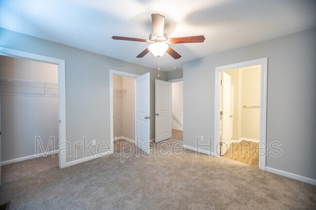 Building Photo - 207 Adderman Dr