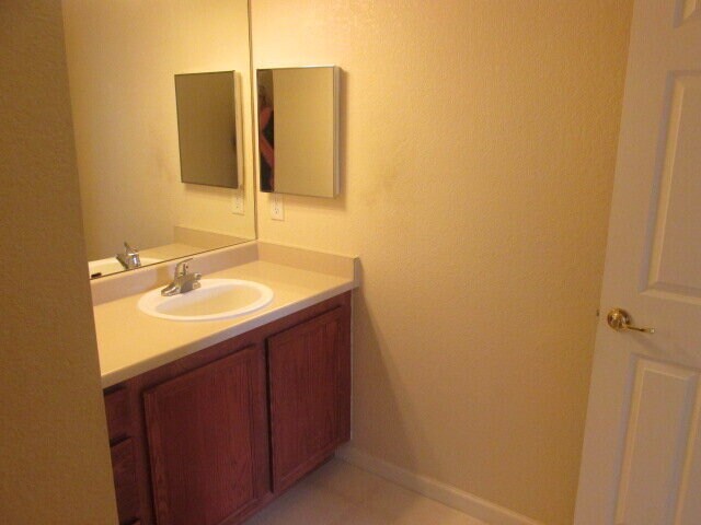 Building Photo - NEW CARPET NEW PAINT!! Clean and Bright 2BR 2BTH Condo Close To DIA. Gated Community in First Cre...