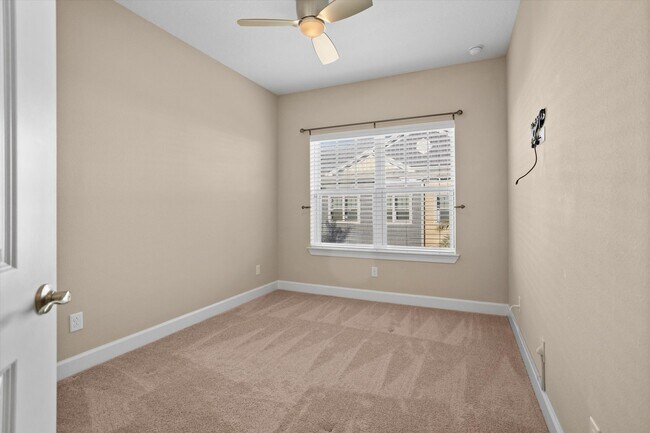 Building Photo - 5912 Anchorage Way S