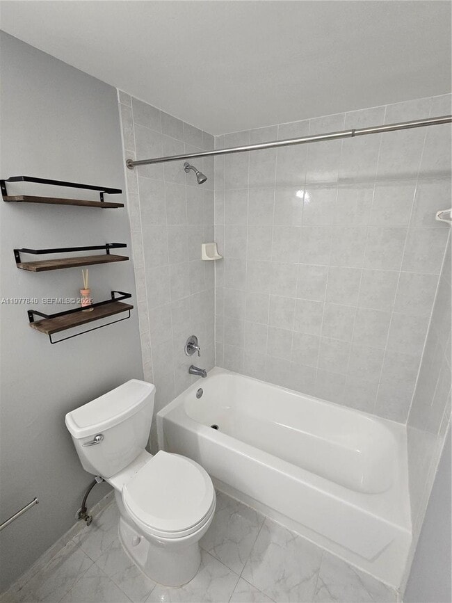 Building Photo - 7847 SW 102nd Ln