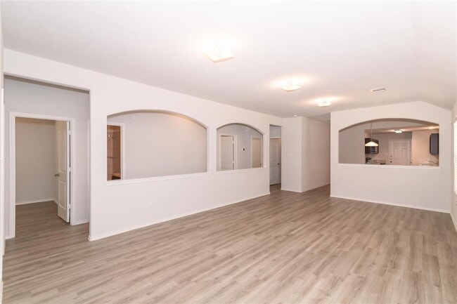 Building Photo - 24410 Bella Carolina Ct