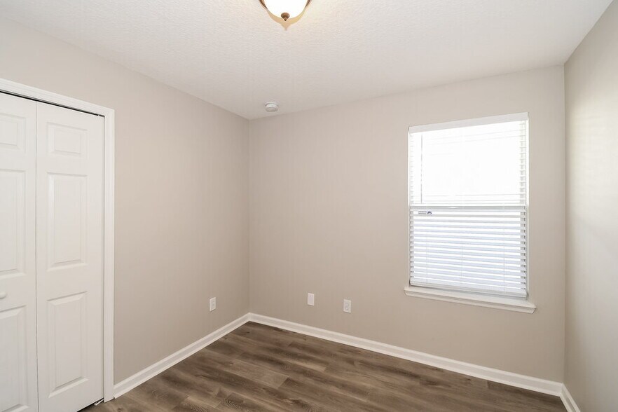 Building Photo - 607 Sunny Stroll Dr